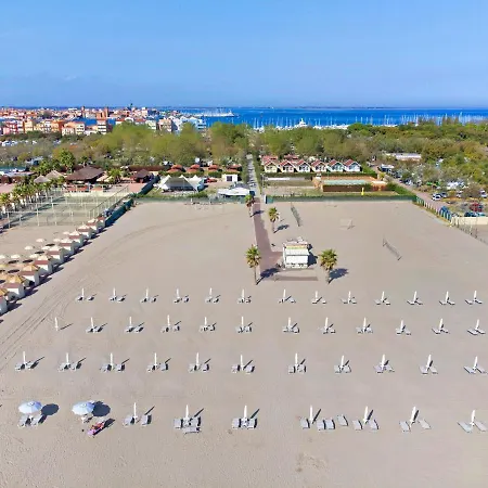 Camping Grande Italia Vulcano 8 Camping